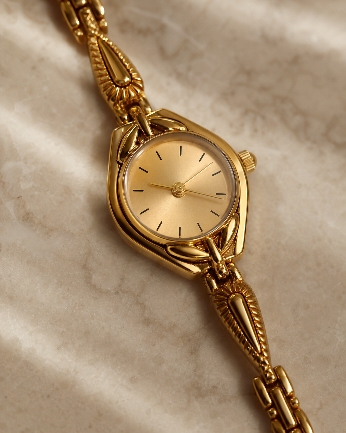 Linear Dial Watch in Gold