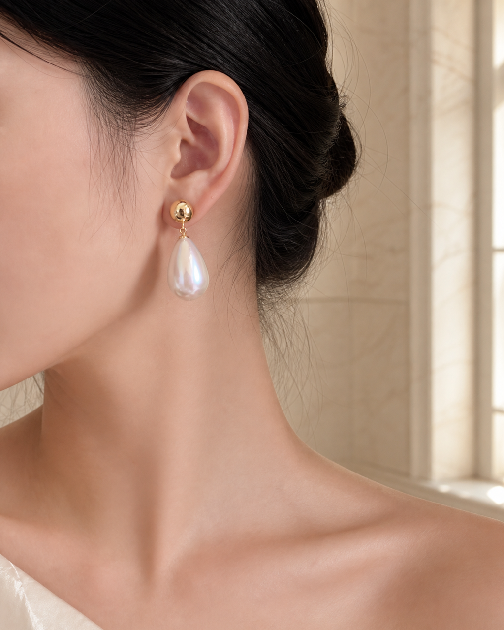 Pearl Drop Earrings in Gold