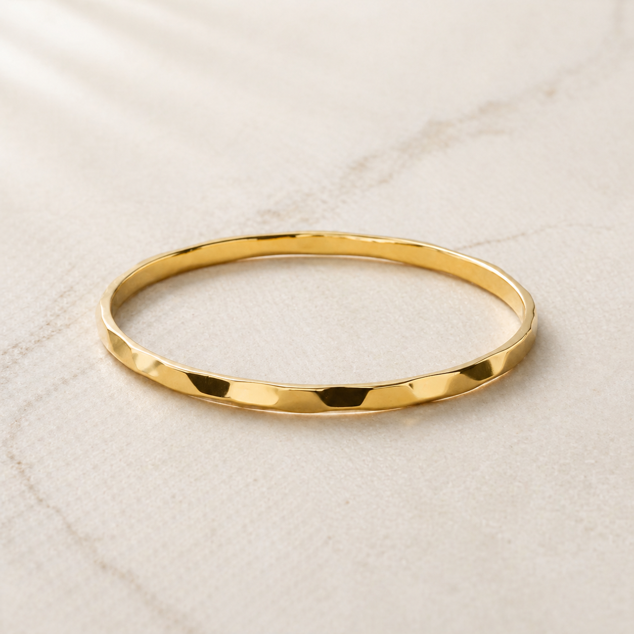 Slim Stacking Bangle in 18k Gold