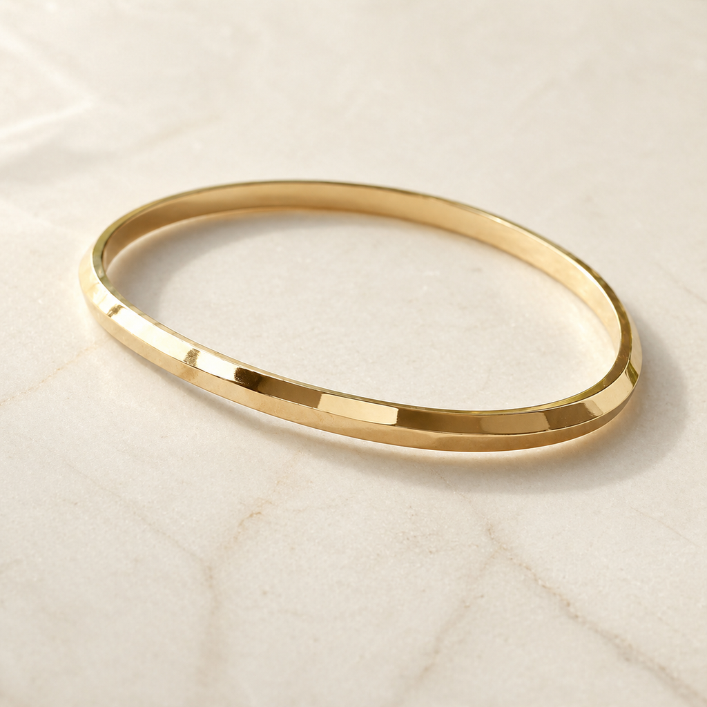Slim Stacking Bangle in 18k Gold