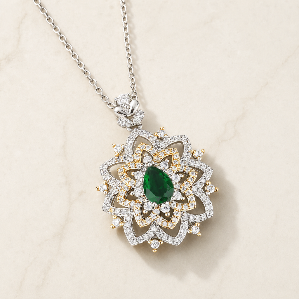 Emerald Pendant Necklace in 18k Gold