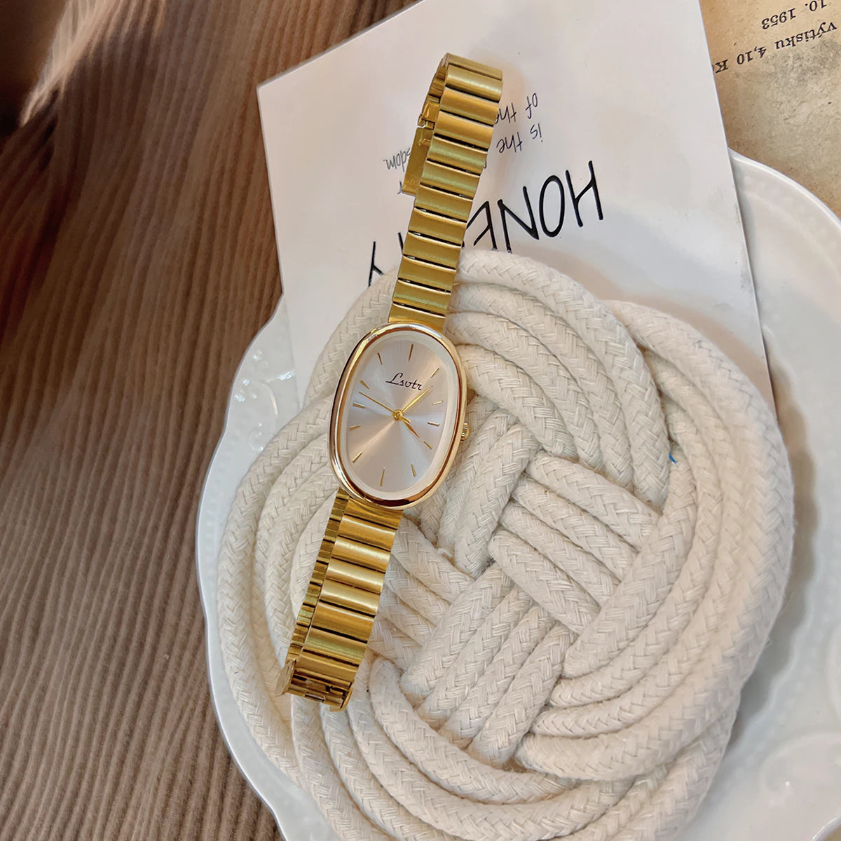 Bracelet Quartz Watch in Gold