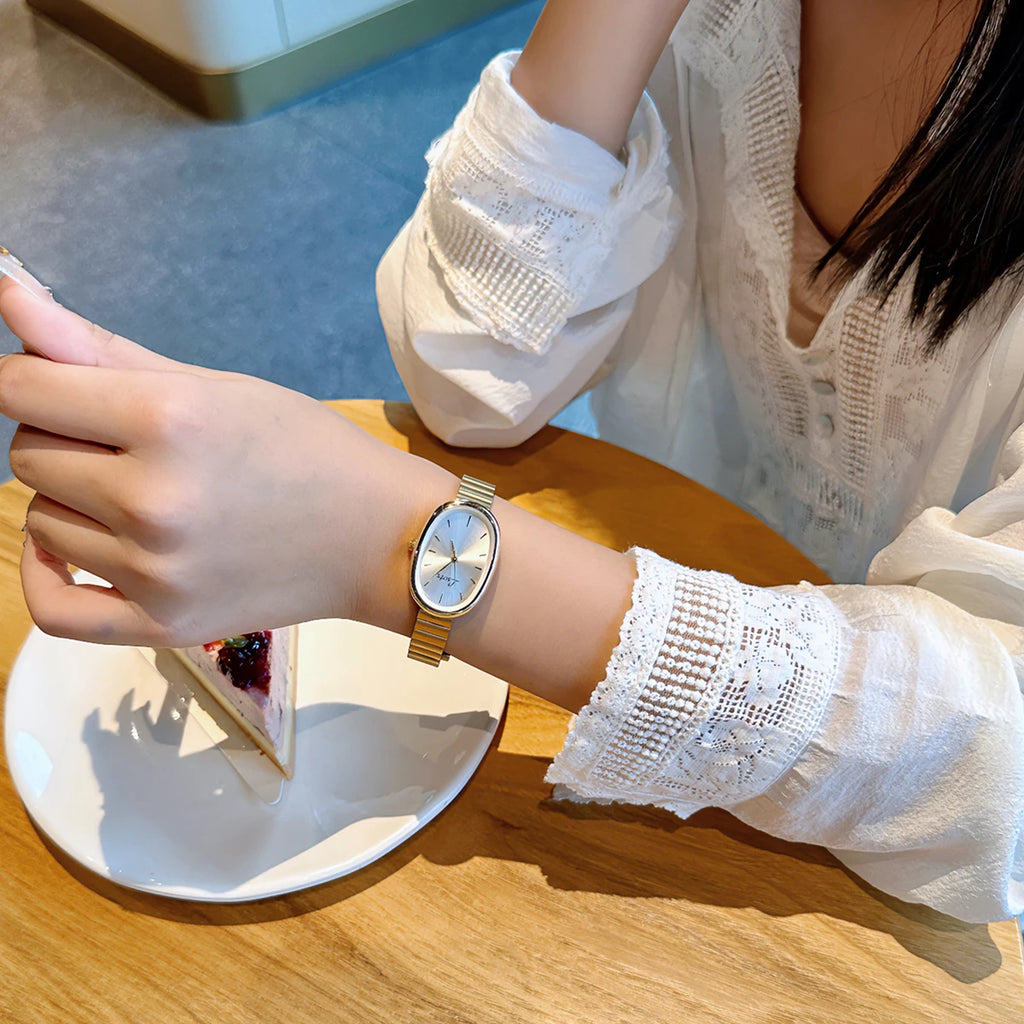 Bracelet Quartz Watch in Gold