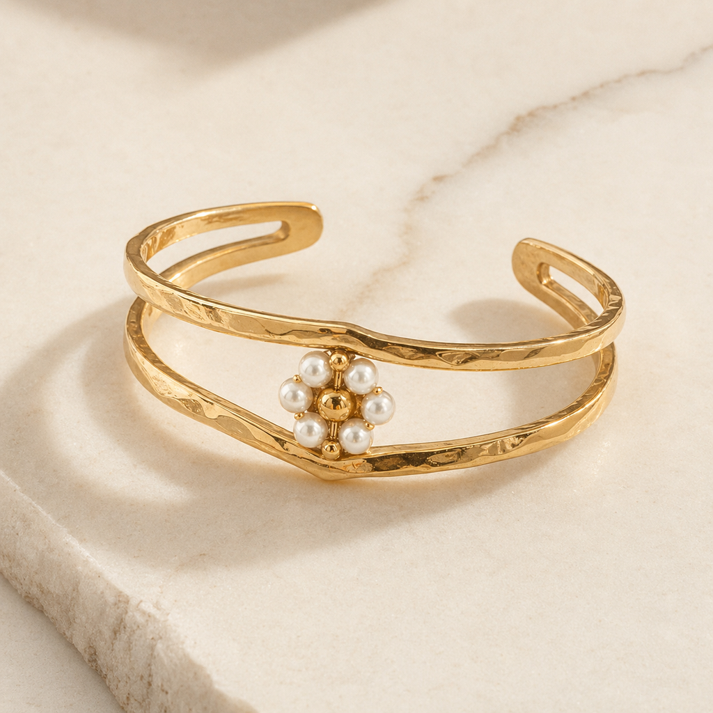 Pearl Fleur Cuff in 18k Gold