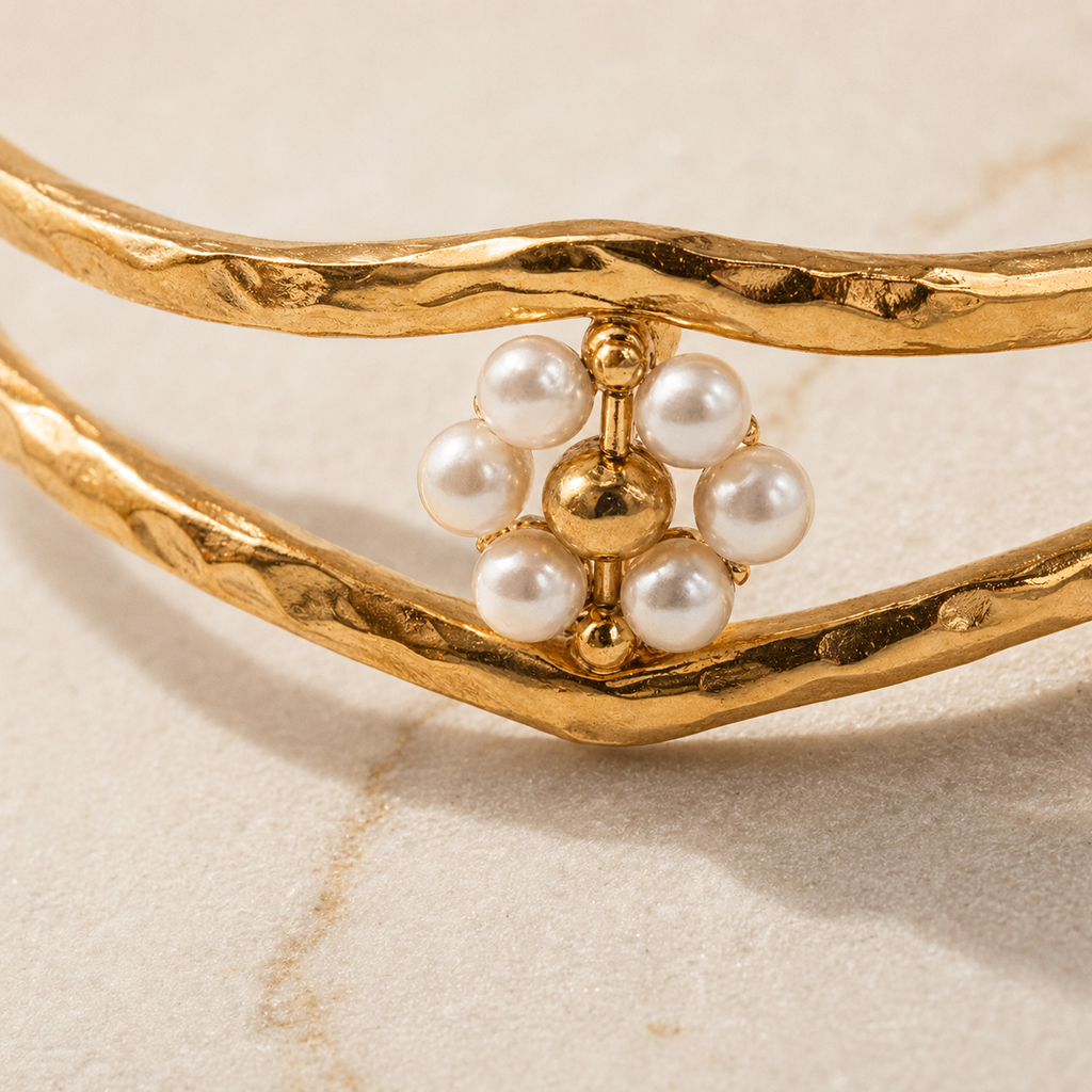 Pearl Fleur Cuff in 18k Gold