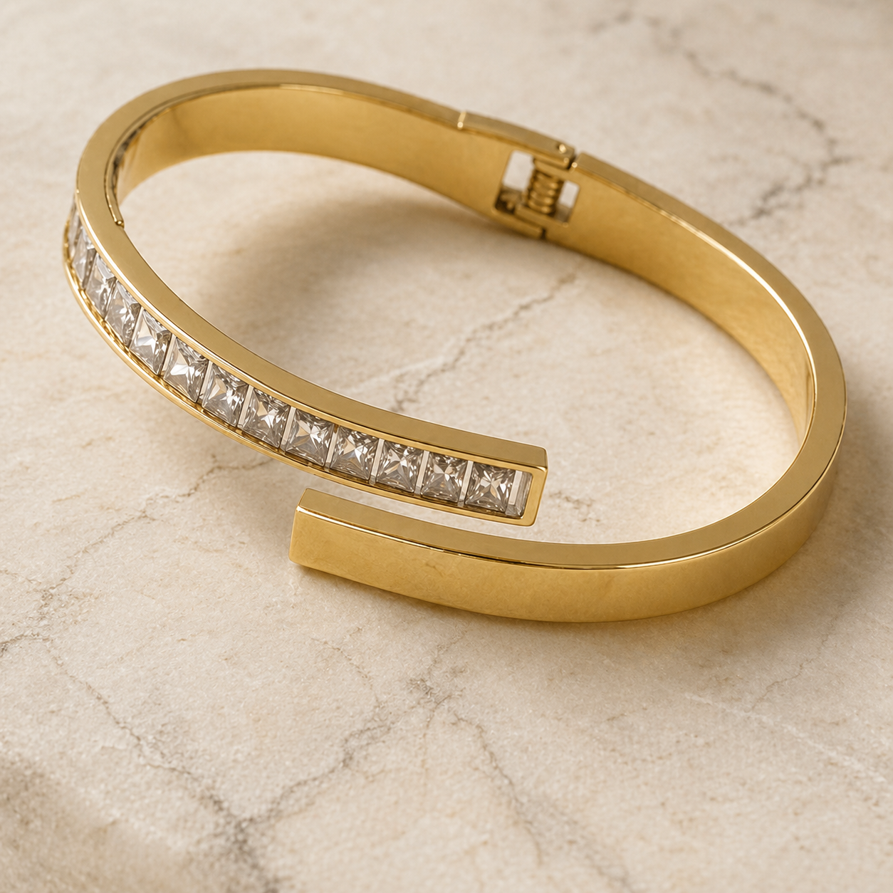 Square Zircon Bangle in 18k Gold